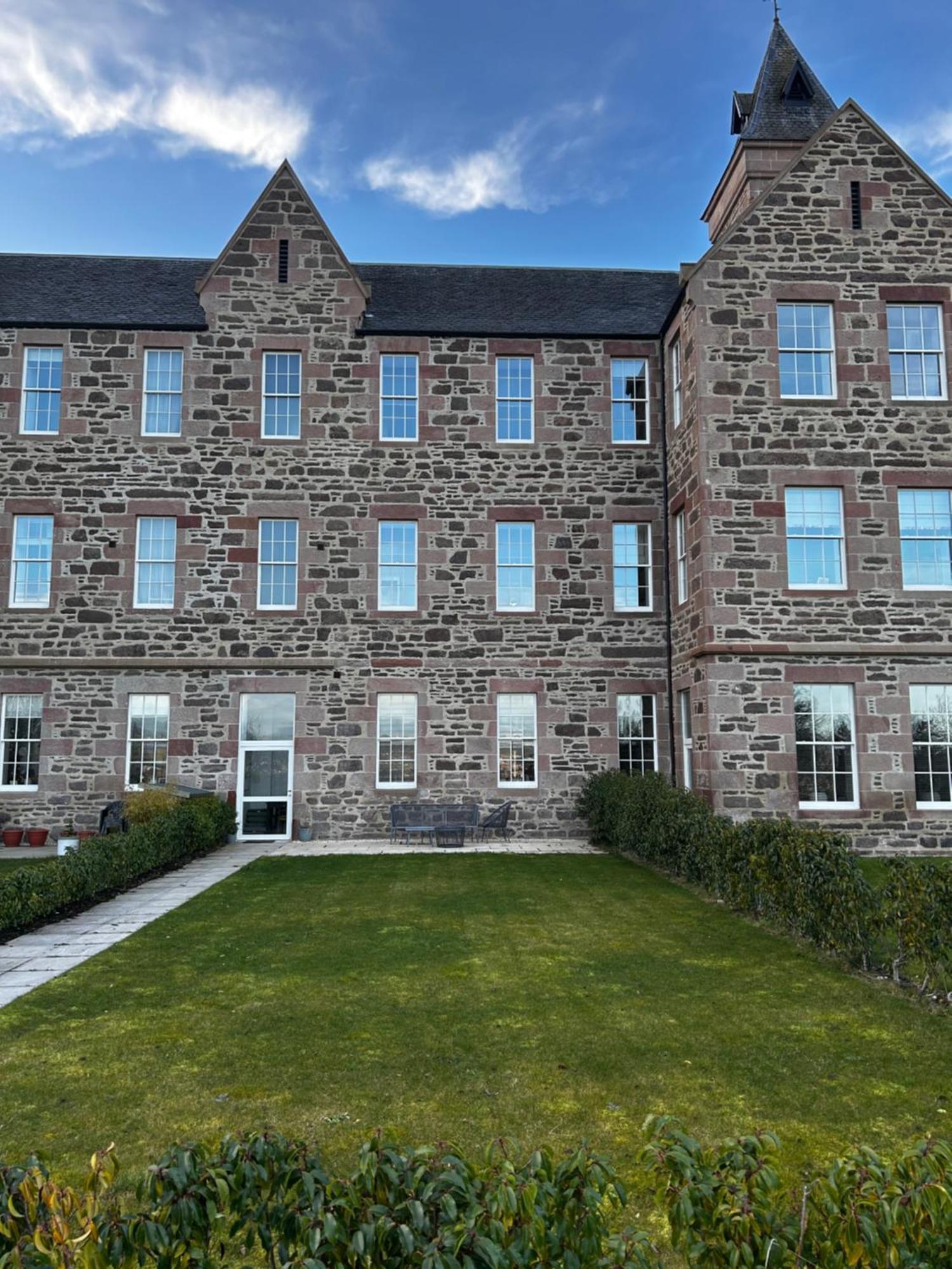 Inverness Great Glen Town House, 5 Minute Drive From Town Centre Bagian luar foto