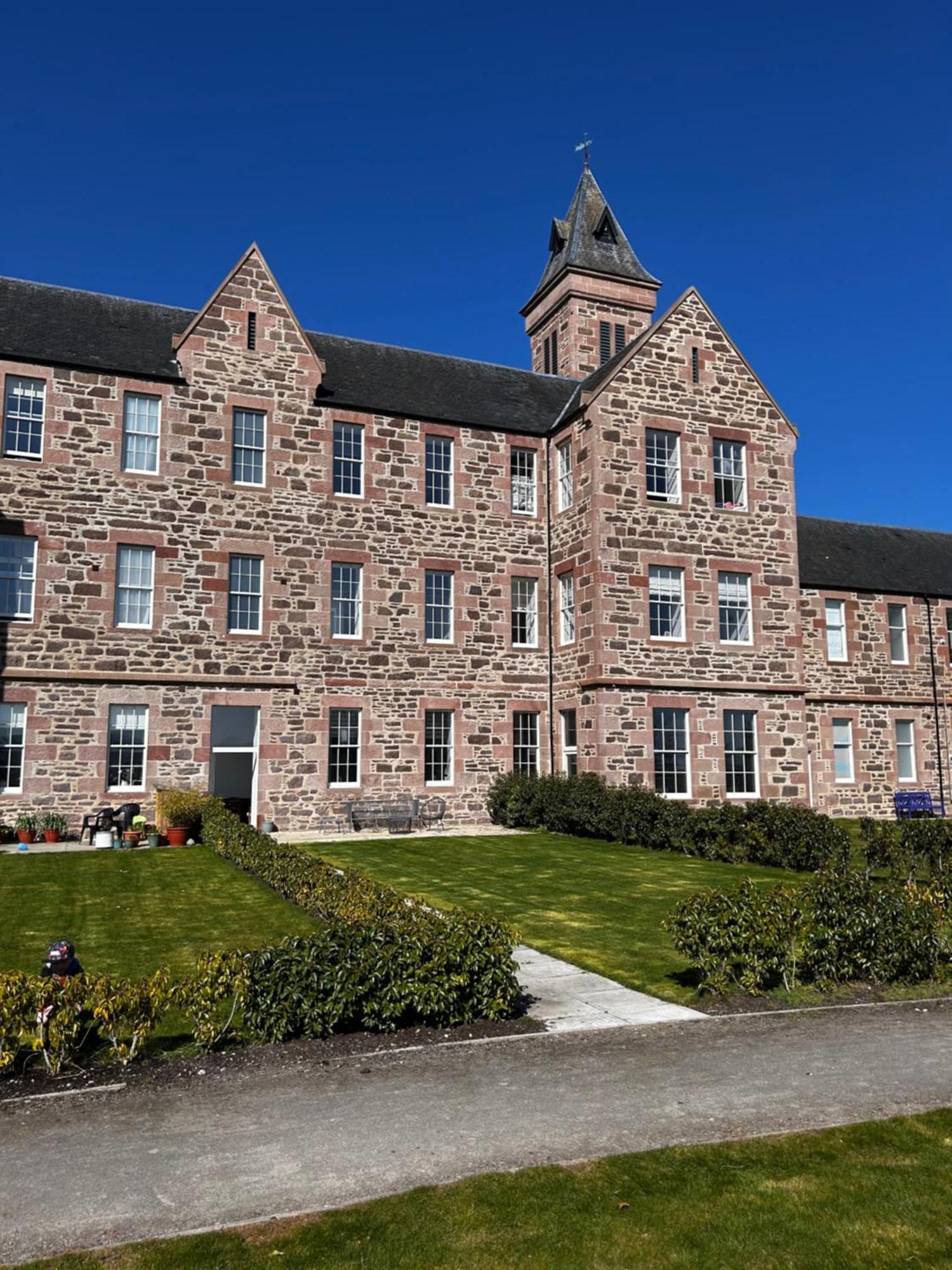 Inverness Great Glen Town House, 5 Minute Drive From Town Centre Bagian luar foto