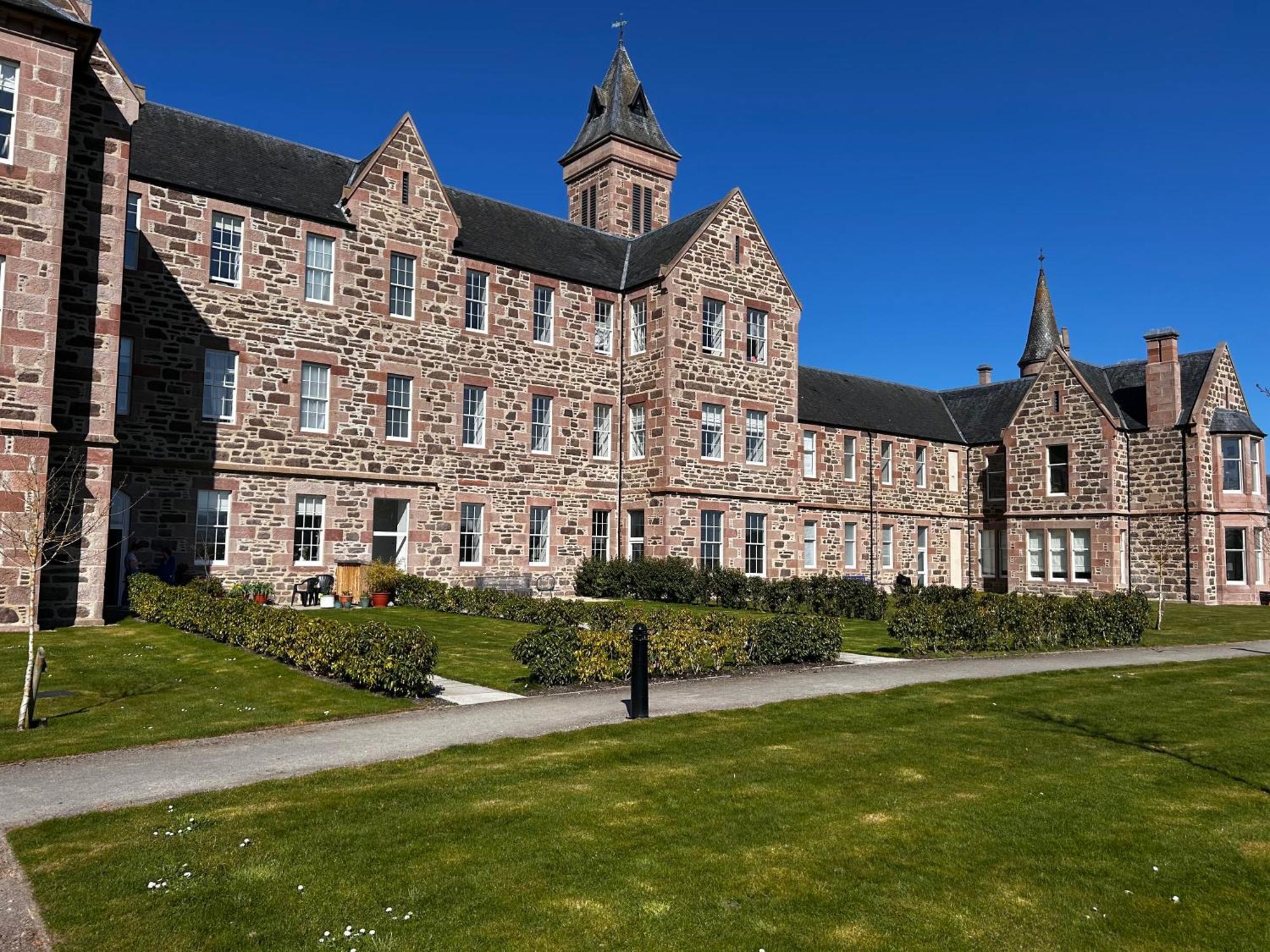 Inverness Great Glen Town House, 5 Minute Drive From Town Centre Bagian luar foto